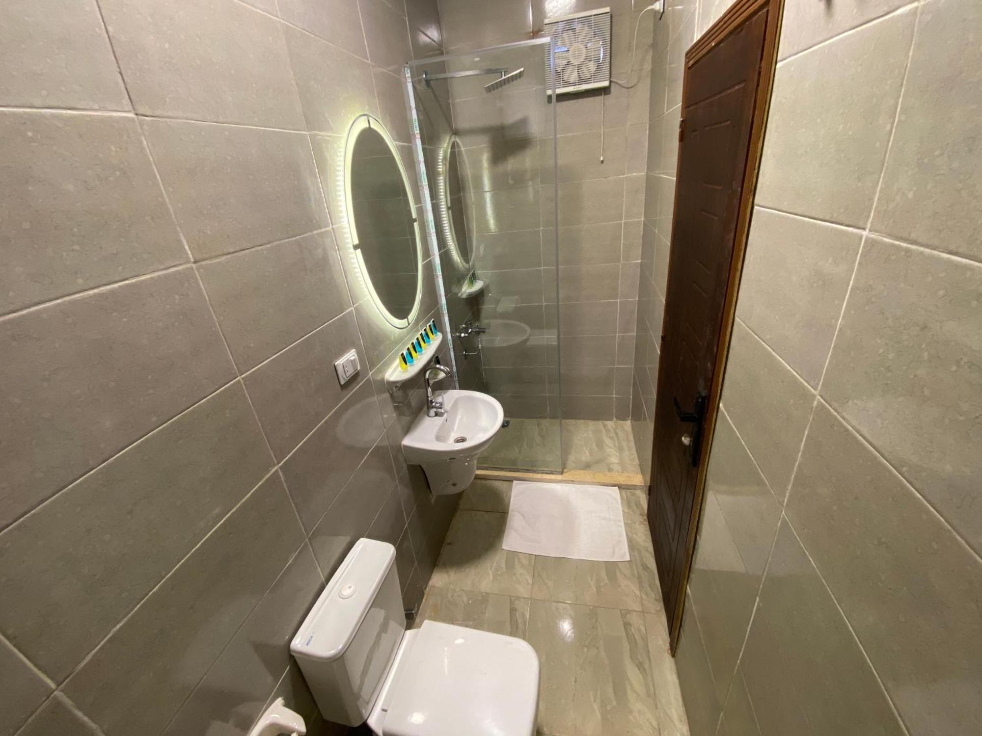 Global Pyramids Hotel Kafret el-Gabal Екстериор снимка